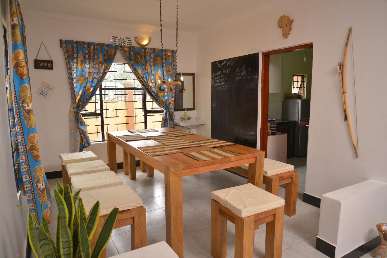Mambo Arusha Hostel מראה חיצוני תמונה