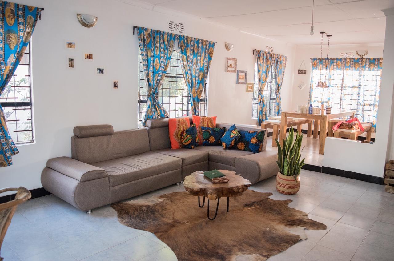 Mambo Arusha Hostel מראה חיצוני תמונה